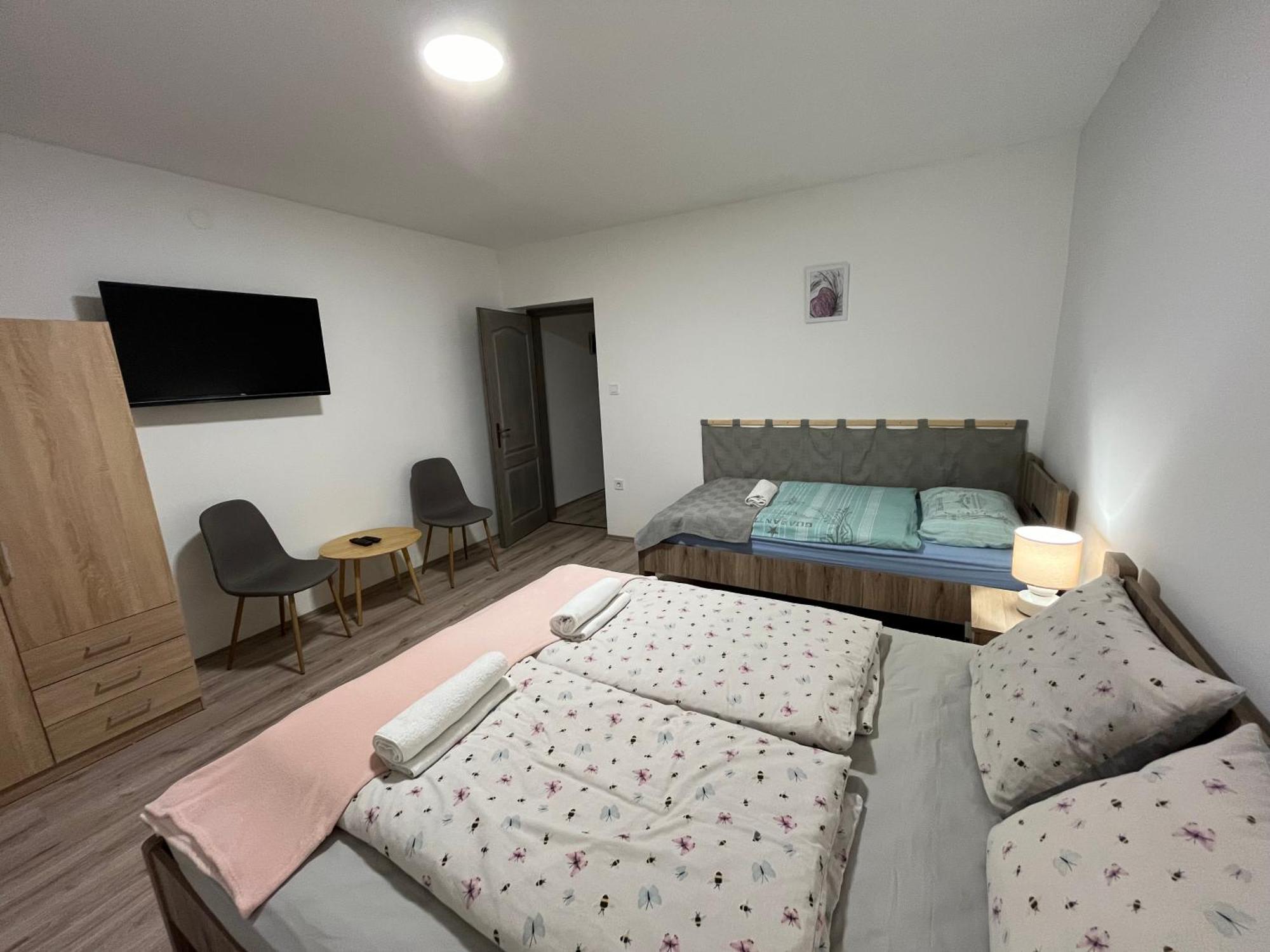 Mini Zoo Apartman 나지카니자 외부 사진
